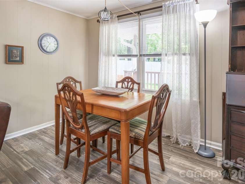 345 Lower Grassy Branch Road, Asheville, NC 28805.  MLS# CAR4364075, YatesRealty ID 7867. Dining area