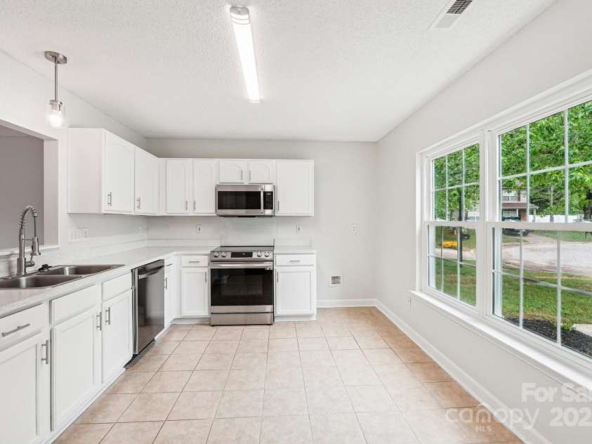 759 Victory Gallop Avenue, Clover, SC 29710.  MLS# CAR4248289, YatesRealty ID 7867. 