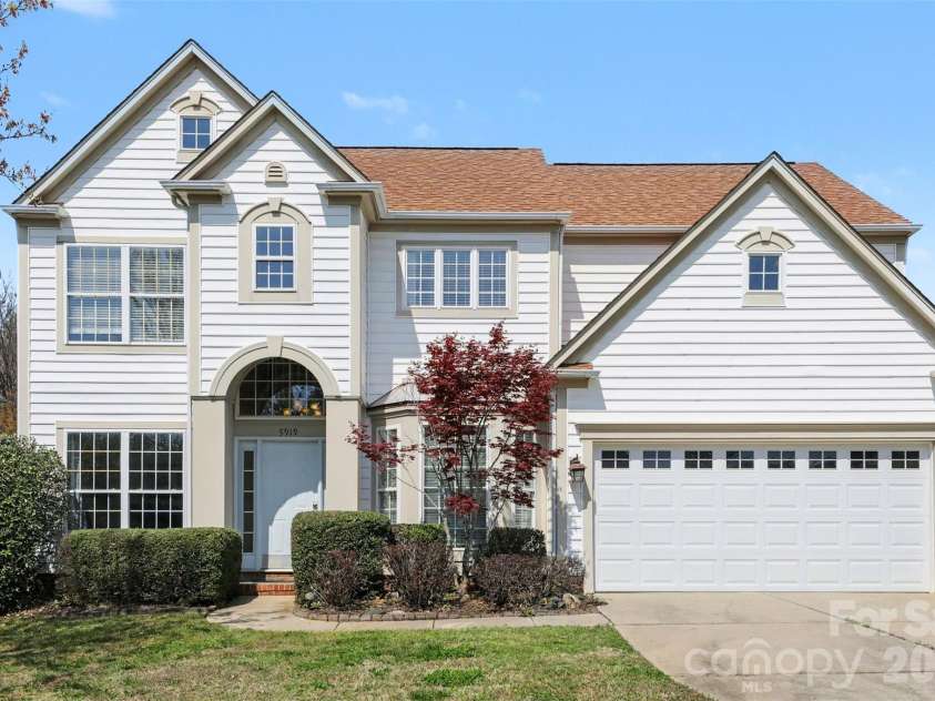 5919 Cambellton Drive, Charlotte, NC 28269.  MLS# CAR4361206, YatesRealty ID 7868. 