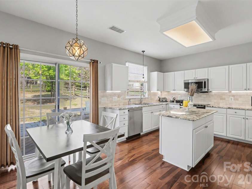 5919 Cambellton Drive, Charlotte, NC 28269.  MLS# CAR4361206, YatesRealty ID 7868. 