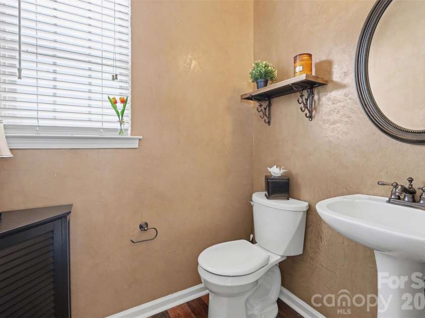 5919 Cambellton Drive, Charlotte, NC 28269.  MLS# CAR4361206, YatesRealty ID 7868. 
