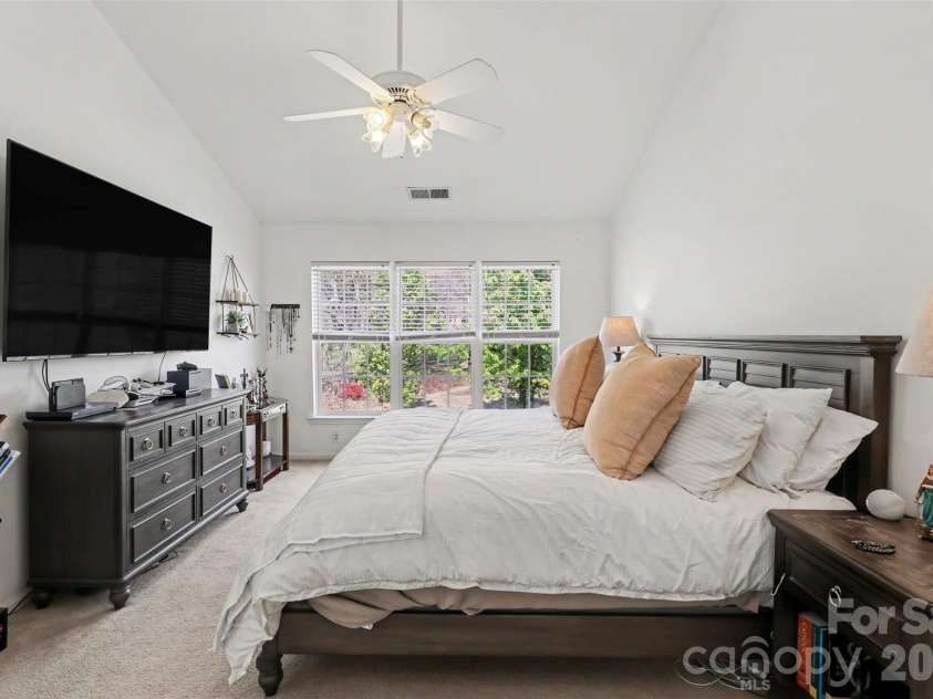 5919 Cambellton Drive, Charlotte, NC 28269.  MLS# CAR4361206, YatesRealty ID 7868. 