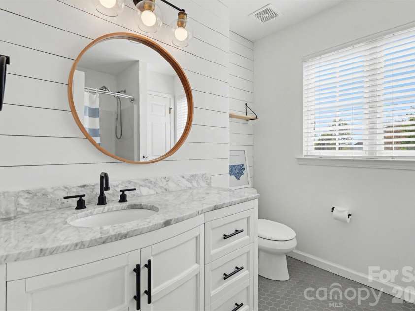5919 Cambellton Drive, Charlotte, NC 28269.  MLS# CAR4361206, YatesRealty ID 7868. 