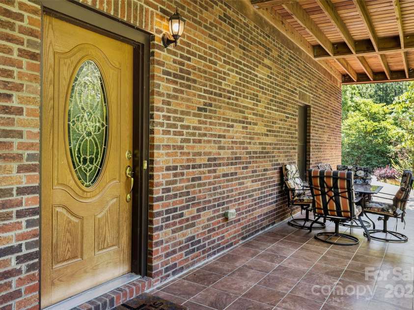 967 Clear Water Drive, Nebo, NC 28761.  MLS# CAR4147969, YatesRealty ID 7868. This is the main entrance.