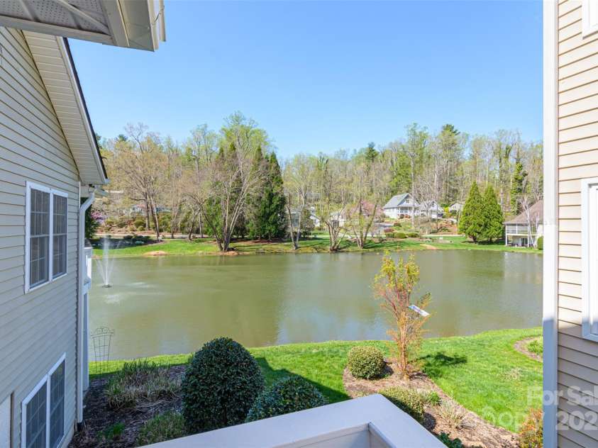 96 Grist Mill Drive, Hendersonville, NC 28739.  MLS# CAR4243943, YatesRealty ID 7869. 