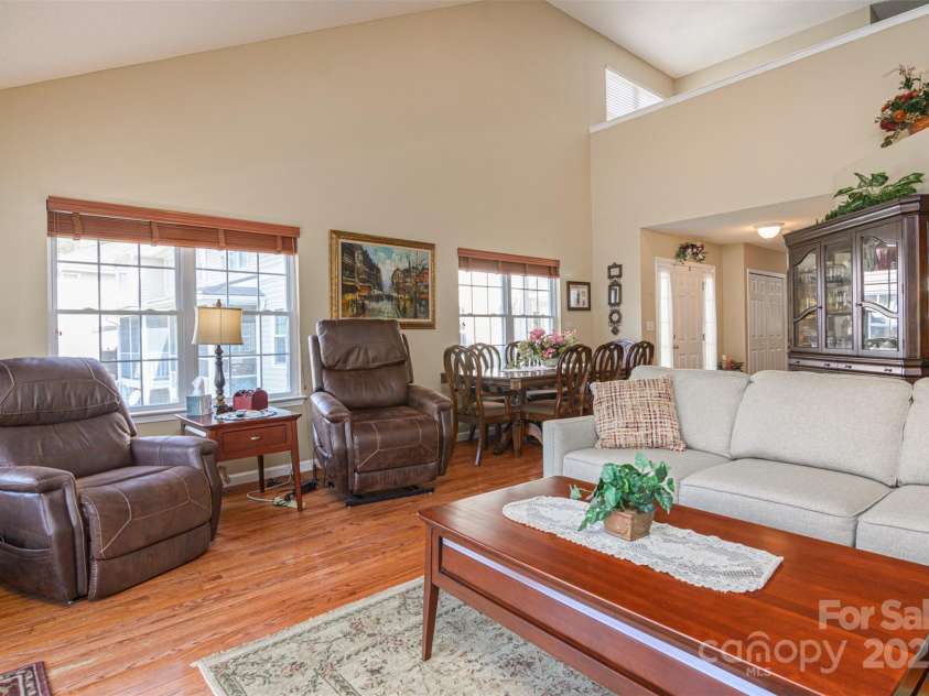 96 Grist Mill Drive, Hendersonville, NC 28739.  MLS# CAR4243943, YatesRealty ID 7869. 