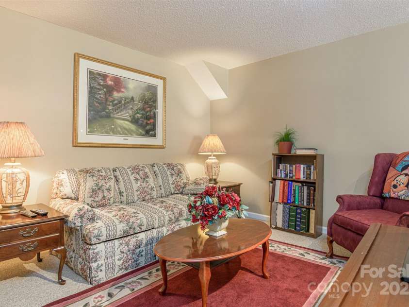 96 Grist Mill Drive, Hendersonville, NC 28739.  MLS# CAR4243943, YatesRealty ID 7869. 