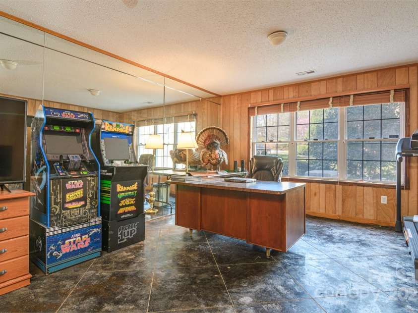 96 Grist Mill Drive, Hendersonville, NC 28739.  MLS# CAR4243943, YatesRealty ID 7869. 