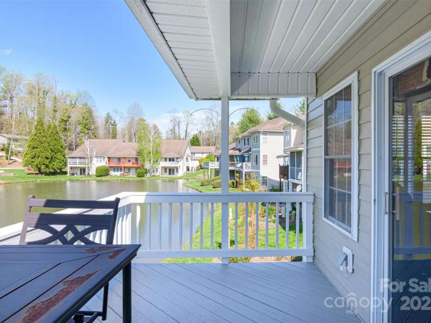 96 Grist Mill Drive, Hendersonville, NC 28739.  MLS# CAR4243943, YatesRealty ID 7869. 