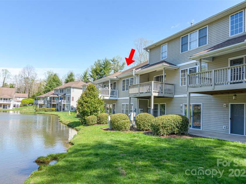 96 Grist Mill Drive, Hendersonville, NC 28739.  MLS# CAR4243943, YatesRealty ID 7869. 