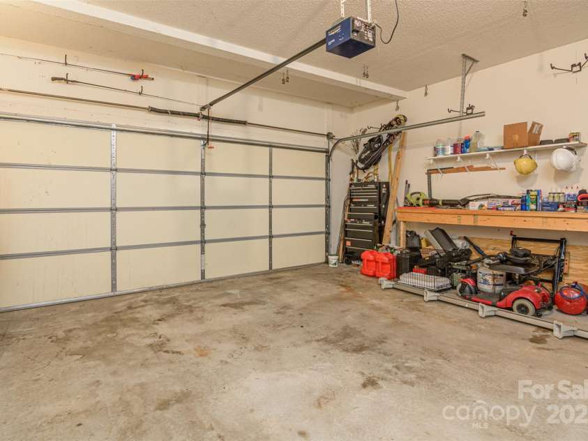 96 Grist Mill Drive, Hendersonville, NC 28739.  MLS# CAR4243943, YatesRealty ID 7869. 