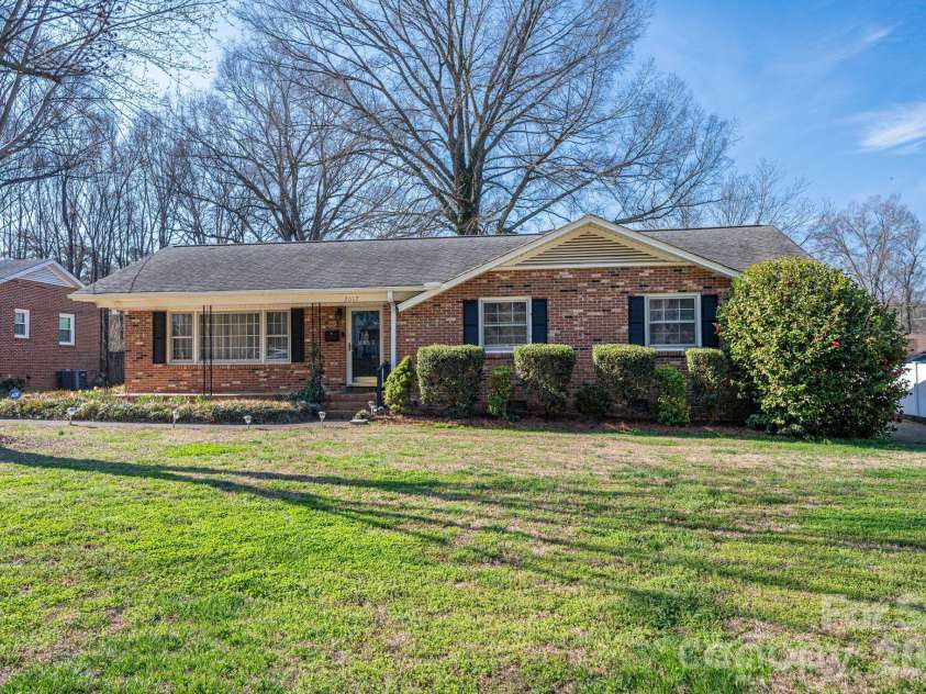 2017 Belmar Drive, Gastonia, NC 28052.  MLS# CAR4353756, YatesRealty ID 7870. 