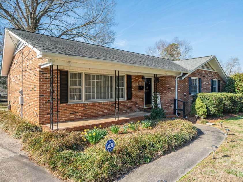 2017 Belmar Drive, Gastonia, NC 28052.  MLS# CAR4353756, YatesRealty ID 7870. 
