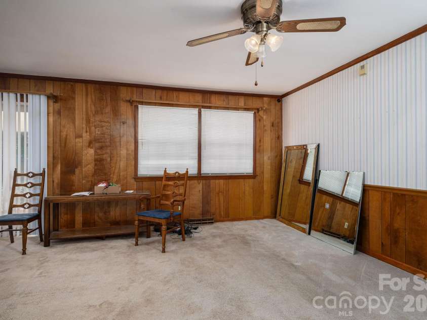 2017 Belmar Drive, Gastonia, NC 28052.  MLS# CAR4353756, YatesRealty ID 7870. 