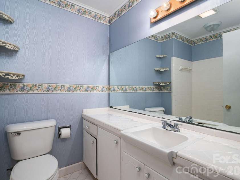 2017 Belmar Drive, Gastonia, NC 28052.  MLS# CAR4353756, YatesRealty ID 7870. 