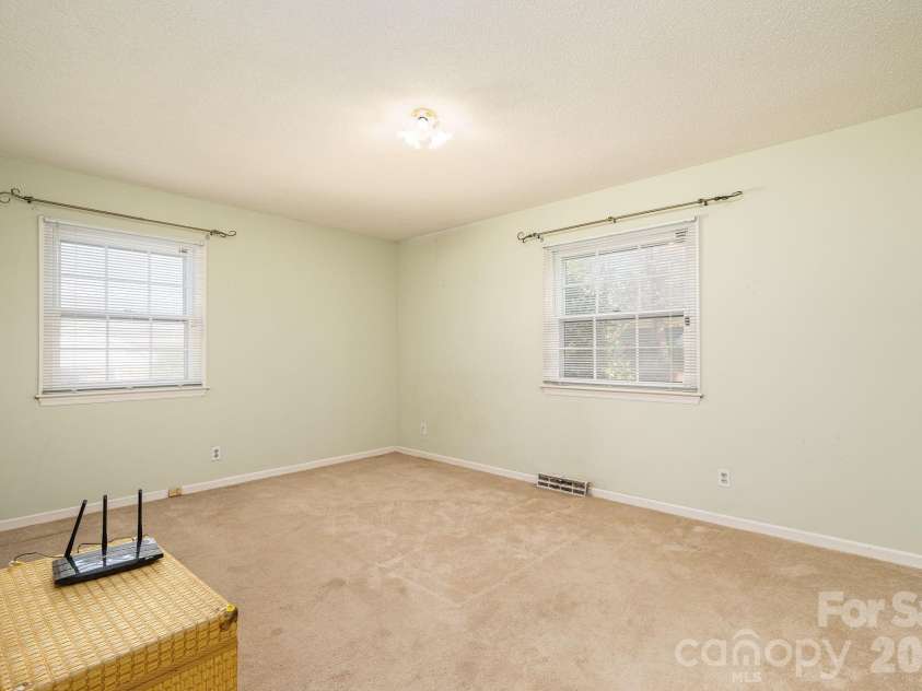 2017 Belmar Drive, Gastonia, NC 28052.  MLS# CAR4353756, YatesRealty ID 7870. 