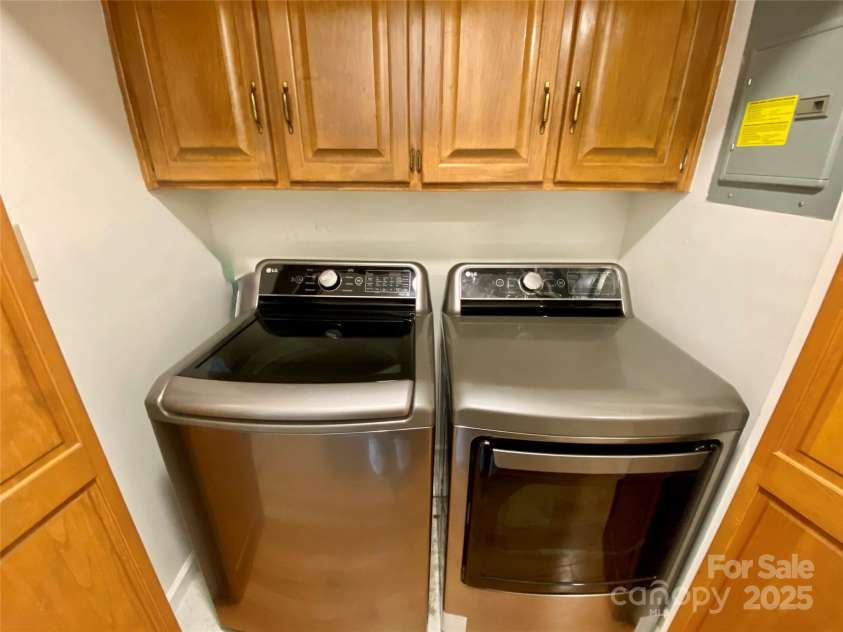 5119 Blackberry Lane, Matthews, NC 28104.  MLS# CAR4240409, YatesRealty ID 7870. 