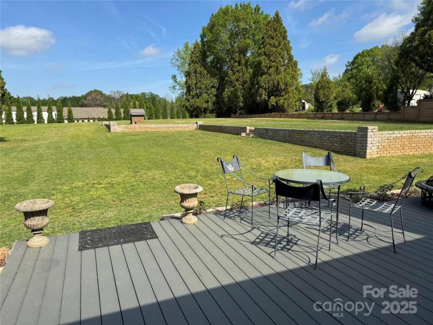 5119 Blackberry Lane, Matthews, NC 28104.  MLS# CAR4240409, YatesRealty ID 7870. 