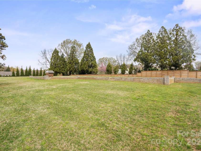 5119 Blackberry Lane, Matthews, NC 28104.  MLS# CAR4240409, YatesRealty ID 7870. 