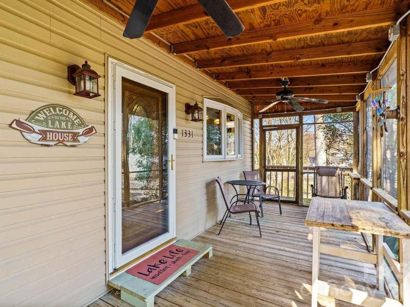 1331 Hickory Point Drive, Lexington, NC 27292.  MLS# CAR4355621, YatesRealty ID 7871. 
