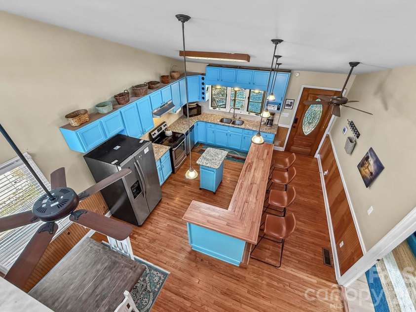 1331 Hickory Point Drive, Lexington, NC 27292.  MLS# CAR4355621, YatesRealty ID 7871. 