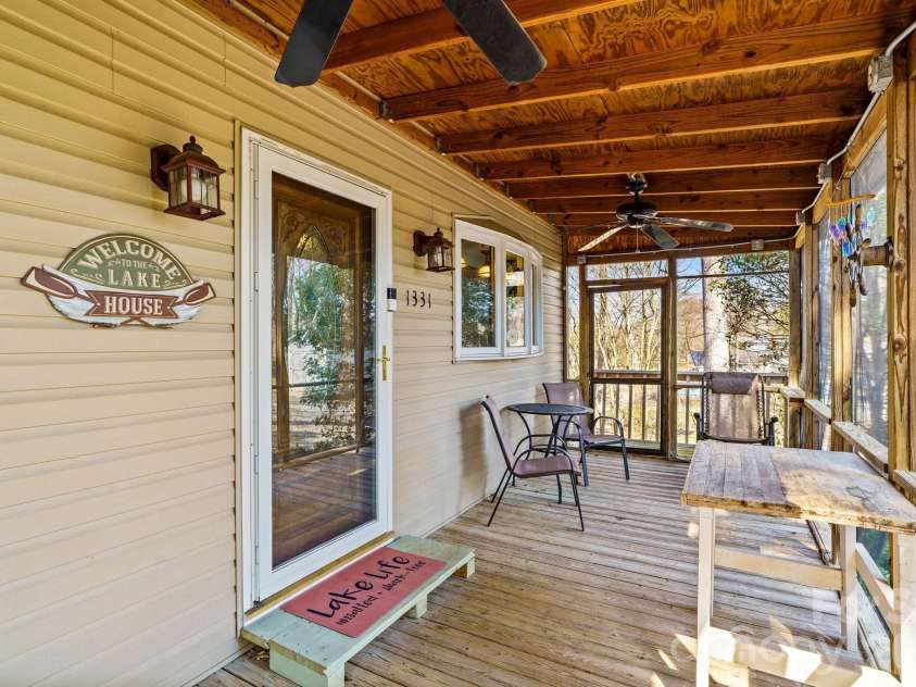 1331 Hickory Point Drive, Lexington, NC 27292.  MLS# CAR4355621, YatesRealty ID 7871. 