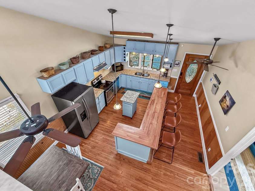 1331 Hickory Point Drive, Lexington, NC 27292.  MLS# CAR4355621, YatesRealty ID 7871. 