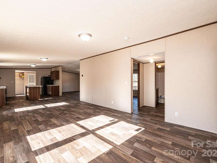 3553 33rd Street Drive, Hickory, NC 28601.  MLS# CAR4204793, YatesRealty ID 7873. 