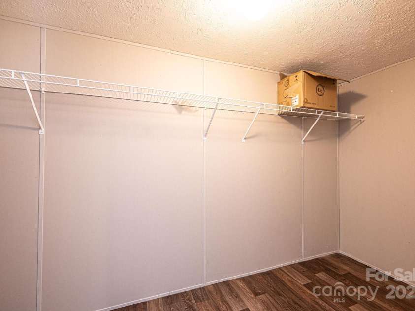 3553 33rd Street Drive, Hickory, NC 28601.  MLS# CAR4204793, YatesRealty ID 7873. 