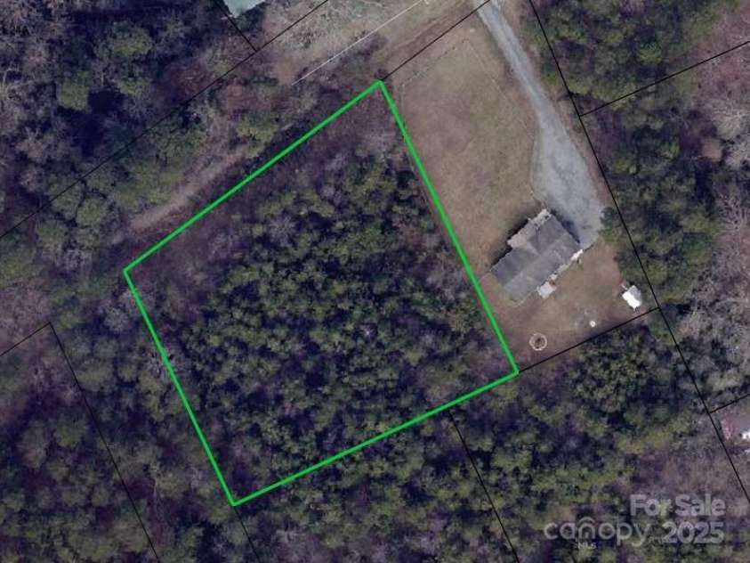 3553 33rd Street Drive, Hickory, NC 28601.  MLS# CAR4204793, YatesRealty ID 7873. 