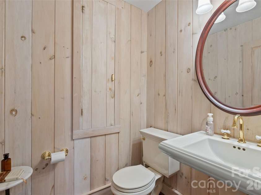 33 Great Aspen Way, Black Mountain, NC 28711.  MLS# CAR4321189, YatesRealty ID 7875. 