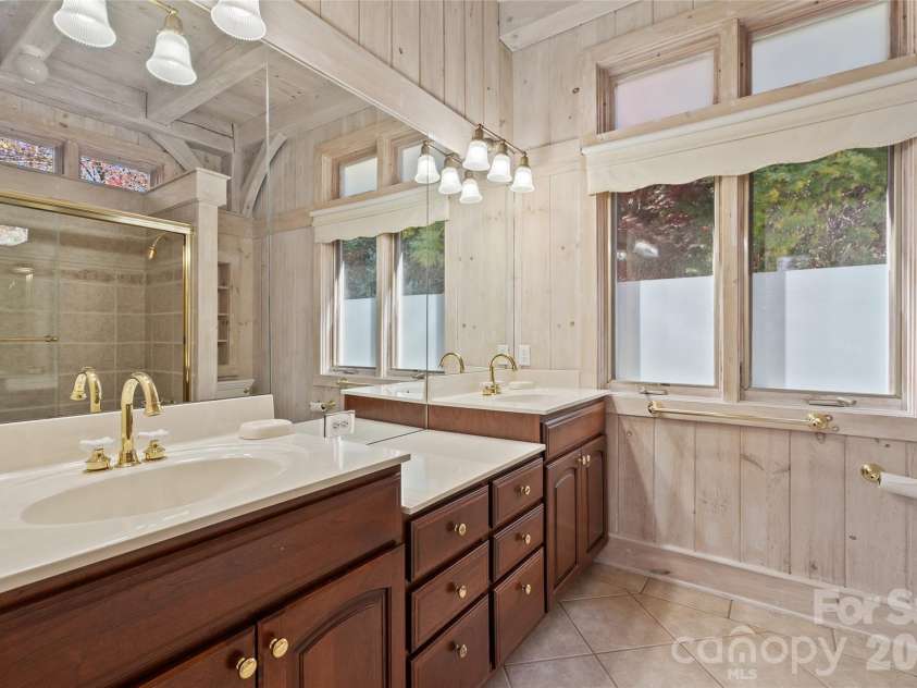 33 Great Aspen Way, Black Mountain, NC 28711.  MLS# CAR4321189, YatesRealty ID 7875. 
