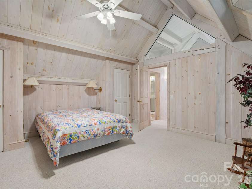 33 Great Aspen Way, Black Mountain, NC 28711.  MLS# CAR4321189, YatesRealty ID 7875. 