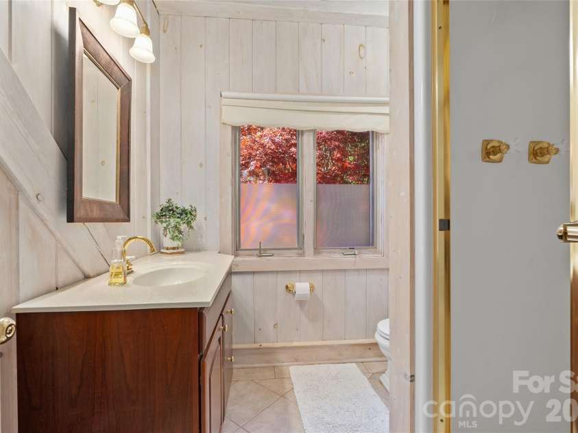 33 Great Aspen Way, Black Mountain, NC 28711.  MLS# CAR4321189, YatesRealty ID 7875. 