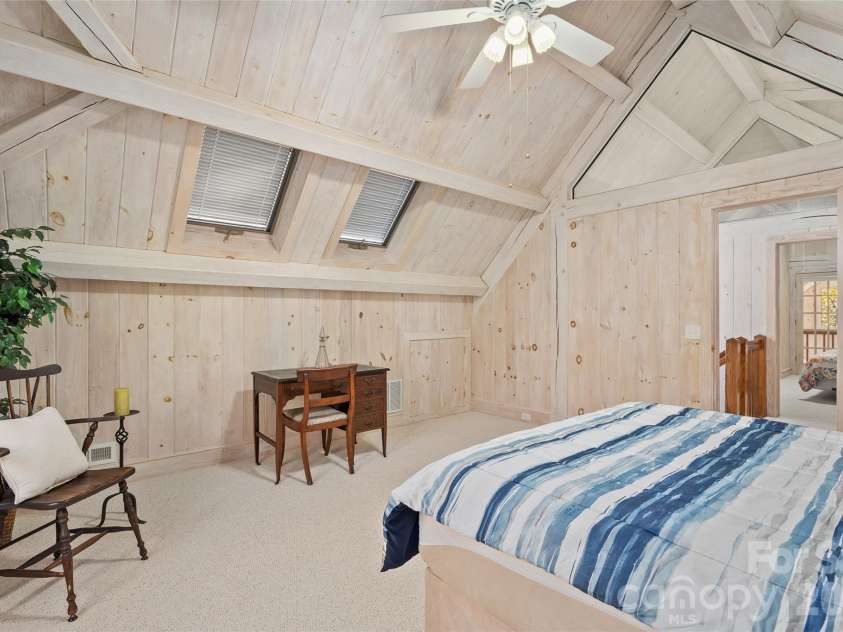33 Great Aspen Way, Black Mountain, NC 28711.  MLS# CAR4321189, YatesRealty ID 7875. 