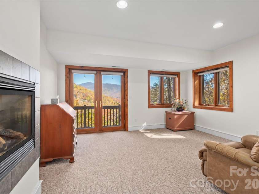 33 Great Aspen Way, Black Mountain, NC 28711.  MLS# CAR4321189, YatesRealty ID 7875. 