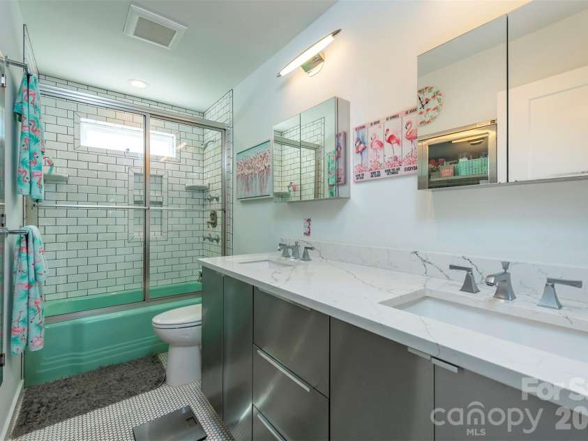 84 West Street, Weaverville, NC 28787.  MLS# CAR4334838, YatesRealty ID 7876. Upper Level Bathroom