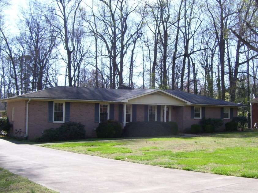 2402 Brantley Road, Kannapolis, NC 28083.  MLS# CAR4359630, YatesRealty ID 7877. 