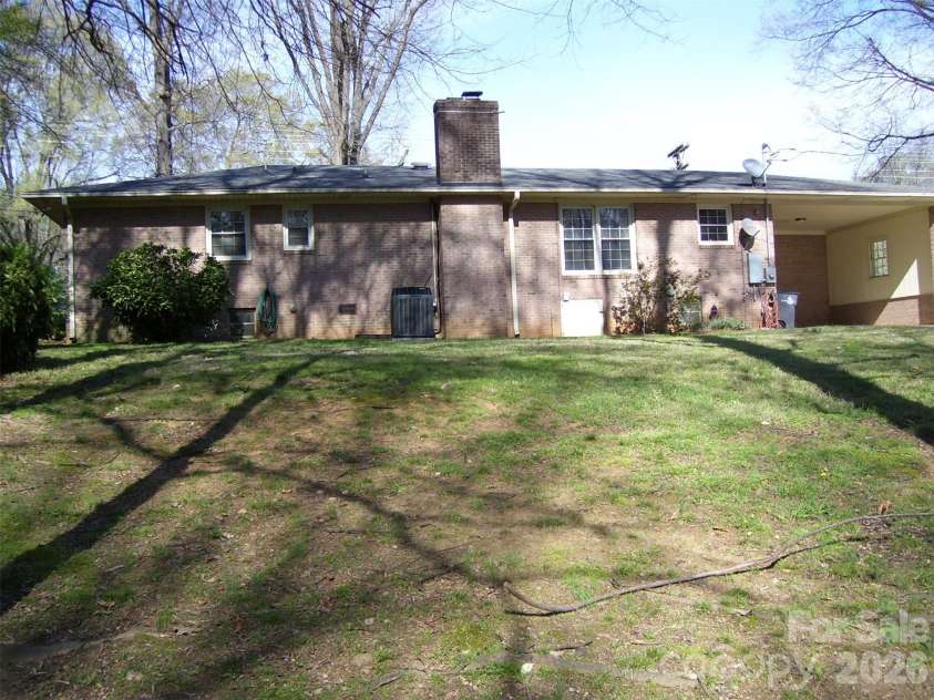 2402 Brantley Road, Kannapolis, NC 28083.  MLS# CAR4359630, YatesRealty ID 7877. 