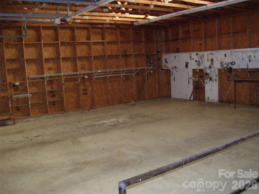 2402 Brantley Road, Kannapolis, NC 28083.  MLS# CAR4359630, YatesRealty ID 7877. 