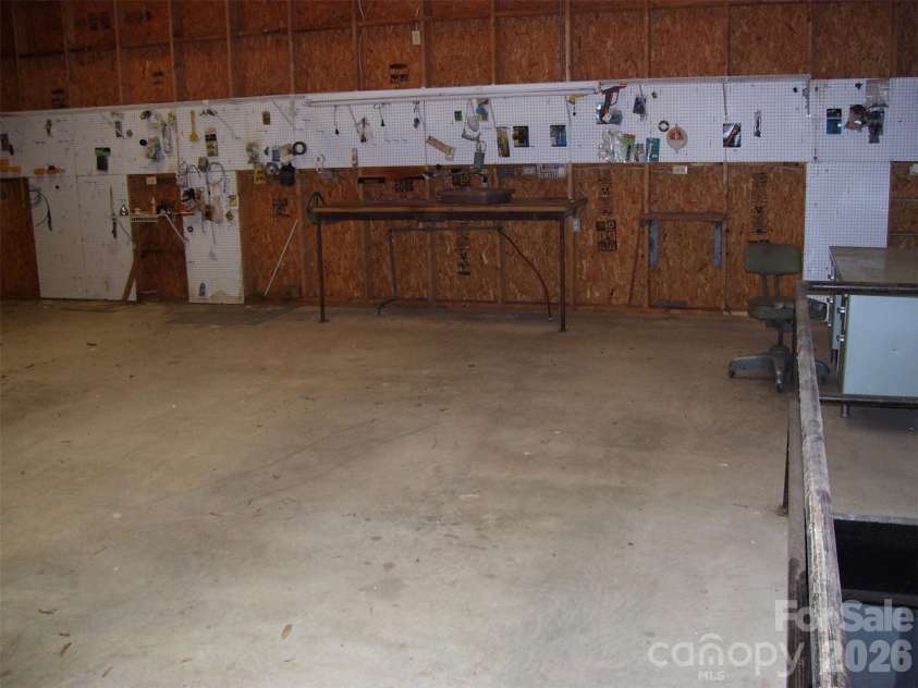 2402 Brantley Road, Kannapolis, NC 28083.  MLS# CAR4359630, YatesRealty ID 7877. 
