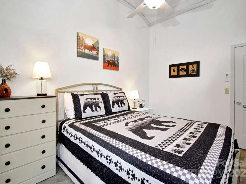 163 Black Pine Road, Newland, NC 28657.  MLS# CAR4221789, YatesRealty ID 788. Primary Bedroom