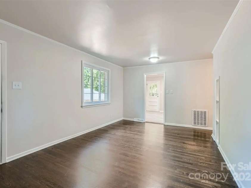 3210 Marlborough Road, Charlotte, NC 28208.  MLS# CAR4322813, YatesRealty ID 788. Living Room