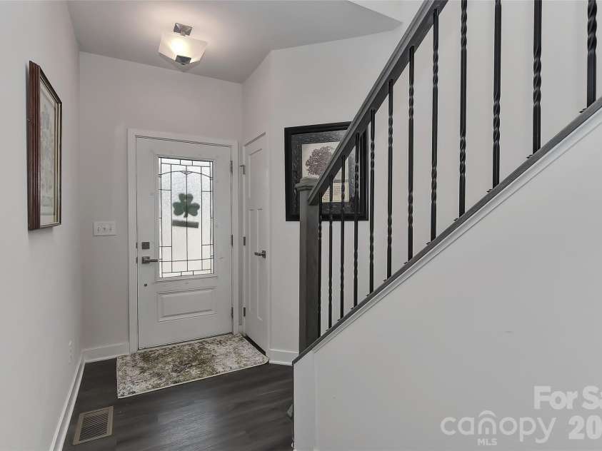 146 Beacon Drive, Mooresville, NC 28117.  MLS# CAR4355027, YatesRealty ID 7881. 