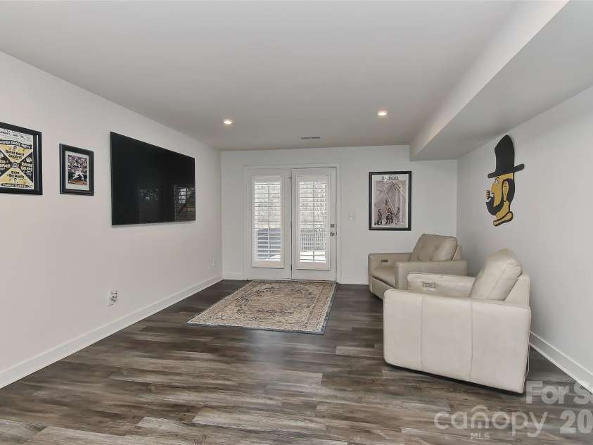 146 Beacon Drive, Mooresville, NC 28117.  MLS# CAR4355027, YatesRealty ID 7881. 