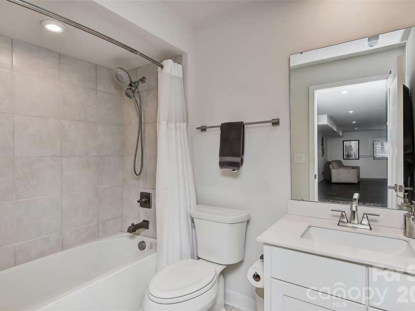 146 Beacon Drive, Mooresville, NC 28117.  MLS# CAR4355027, YatesRealty ID 7881. 