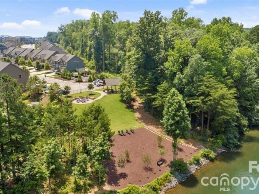 146 Beacon Drive, Mooresville, NC 28117.  MLS# CAR4355027, YatesRealty ID 7881. 