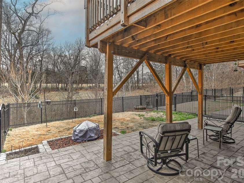 146 Beacon Drive, Mooresville, NC 28117.  MLS# CAR4355027, YatesRealty ID 7881. 