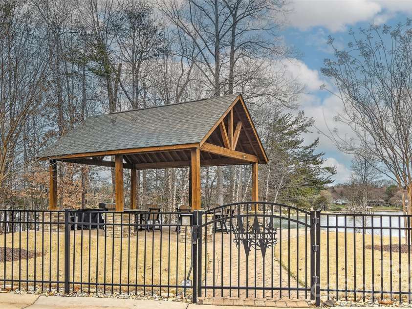 146 Beacon Drive, Mooresville, NC 28117.  MLS# CAR4355027, YatesRealty ID 7881. 