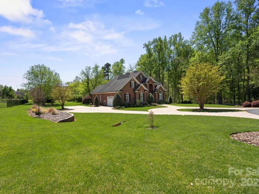 2840 Wheatfield Court, Lincolnton, NC 28092.  MLS# CAR4242870, YatesRealty ID 7883. 